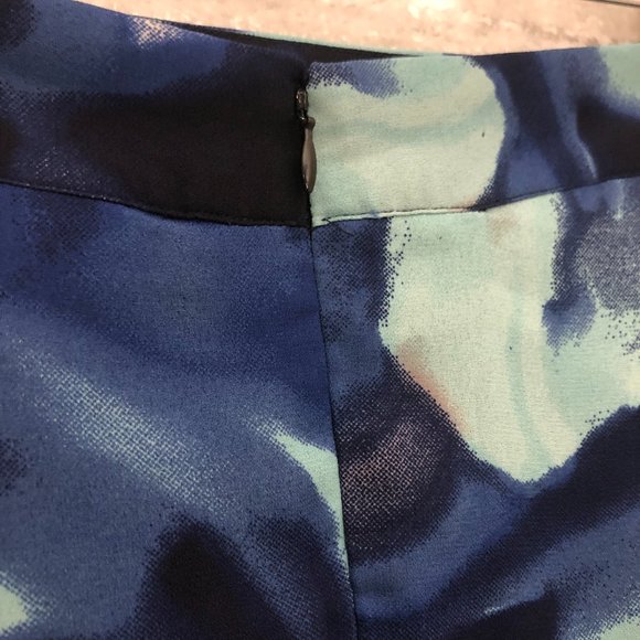 Vero Moda Blue Floral Mini Skirt Size 38 - like new - Picture 5 of 5